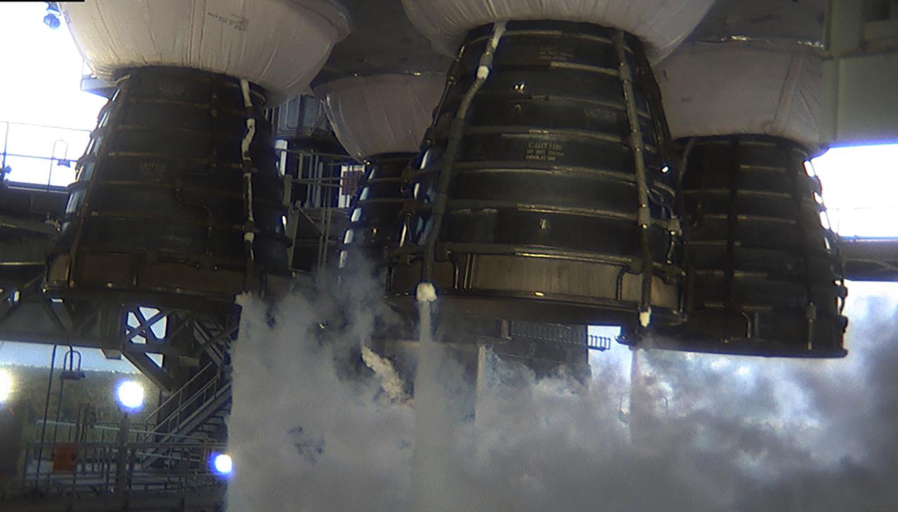 Teams at NASA’s Stennis Space Center performed a wet dress rehearsal exercise with the new Space Launch System core stage Dec. 20, 2020. The test – the seventh in an eight-test Green Run series – involved rehearsal of a countdown to hot fire of the stage’s engines, including the loading of 733,000 pounds of liquid hydrogen and liquid oxygen propellants. This image shows liquid oxygen as it naturally boils off and is vented from the four RS-25 engines that will be fired during the final core stage test.